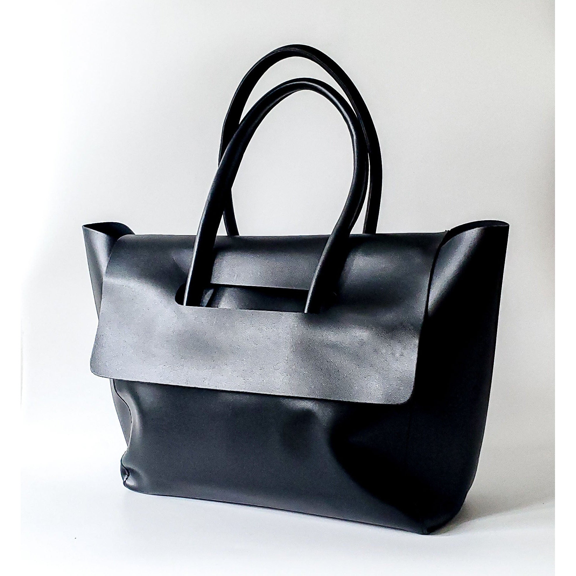 Cheyenne Minimalist Shoulder Tote