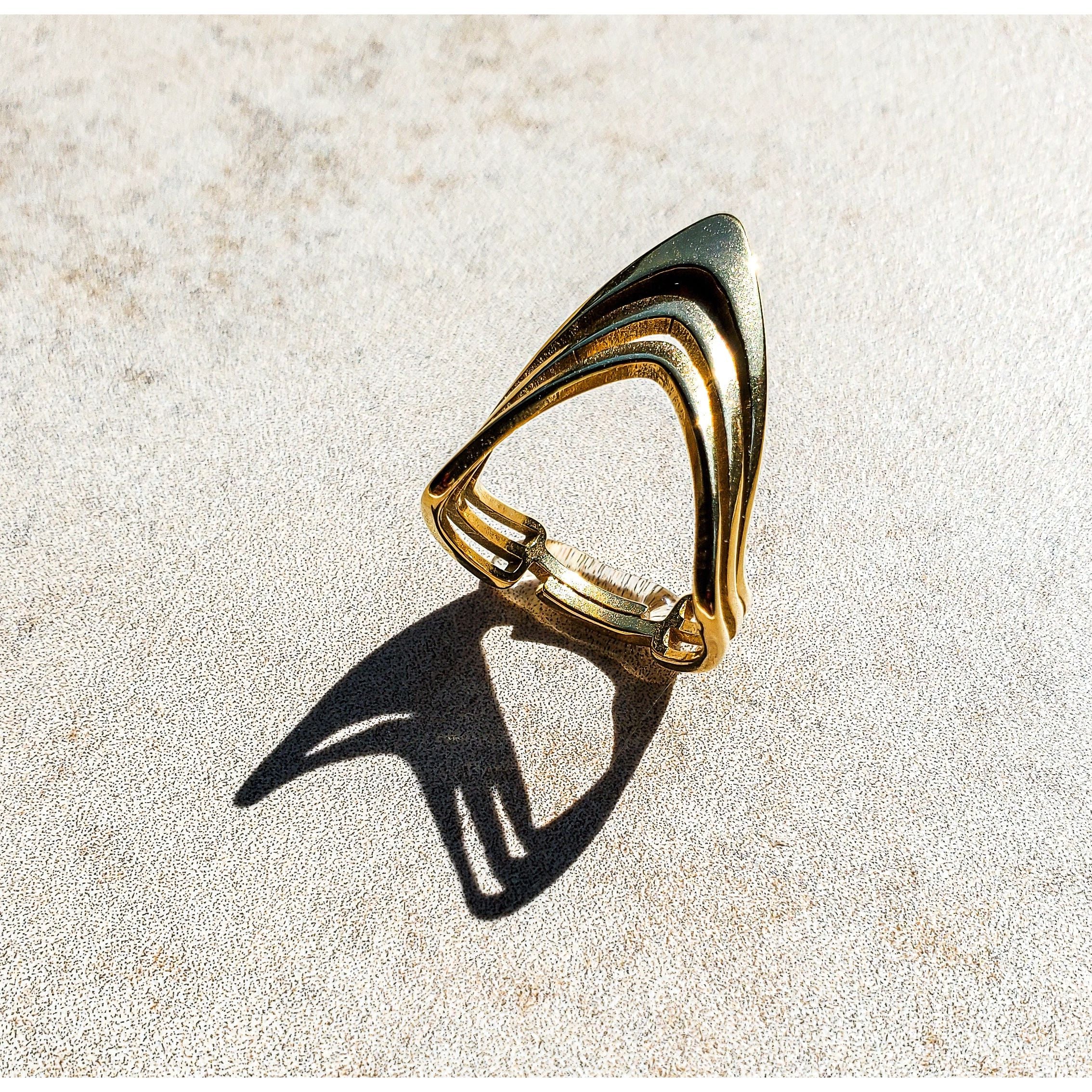 Geometric 18K Hollow Line Rings