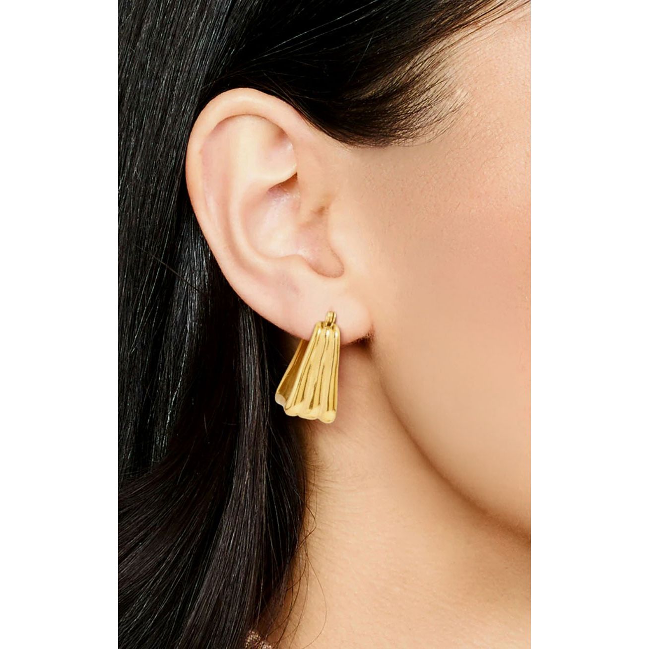 Wavy 18K Square Hoop Earrings