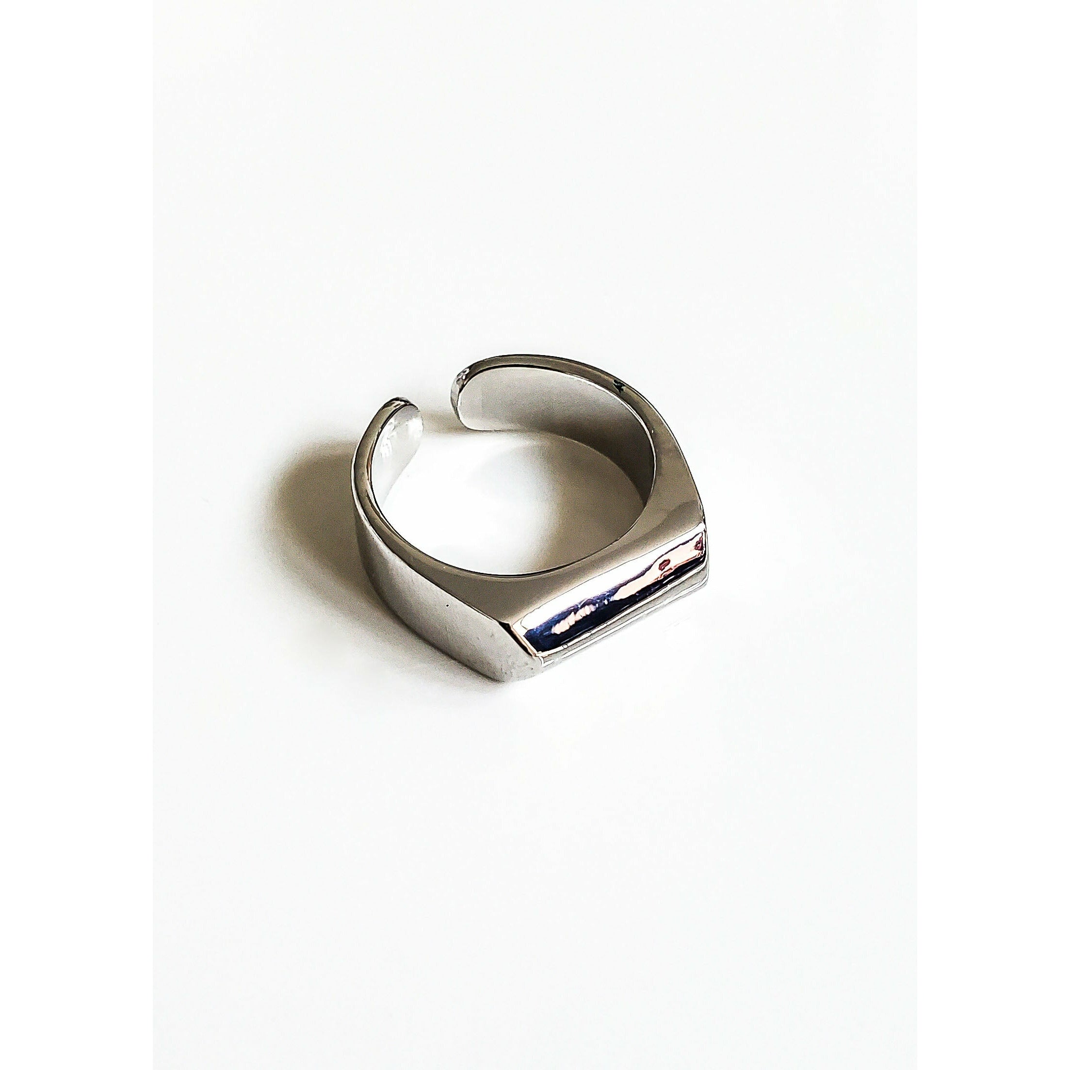 Minimalist 18K Slim Bar Ring