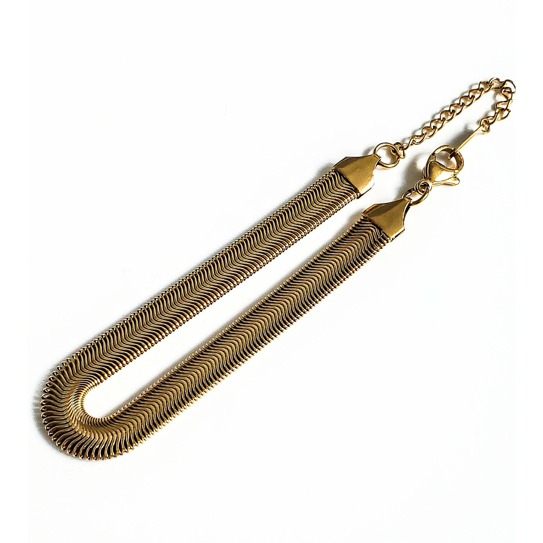 Yumie 18K 8mm Serpentine Snake Bone Bracelet