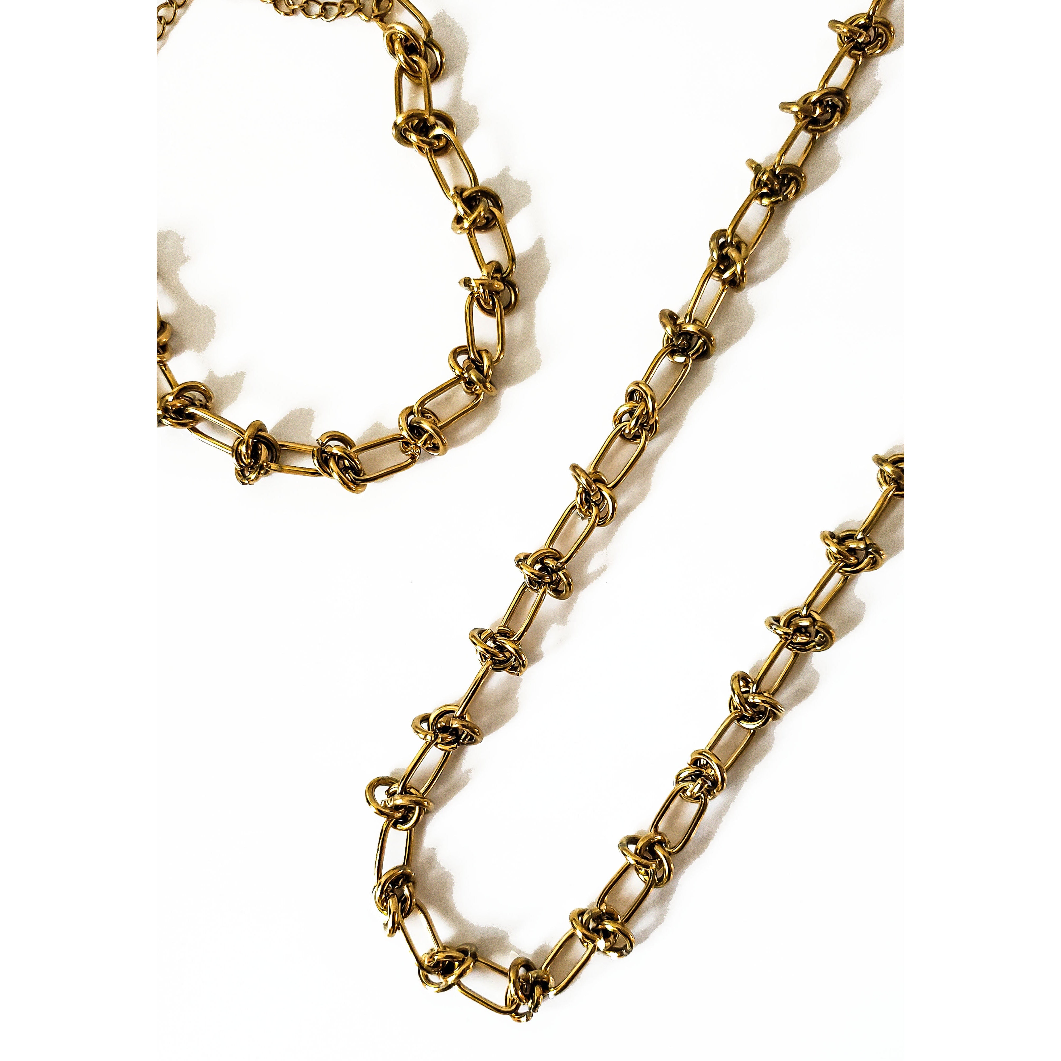 Bailey 18K Gold Barbed Knot Bracelet