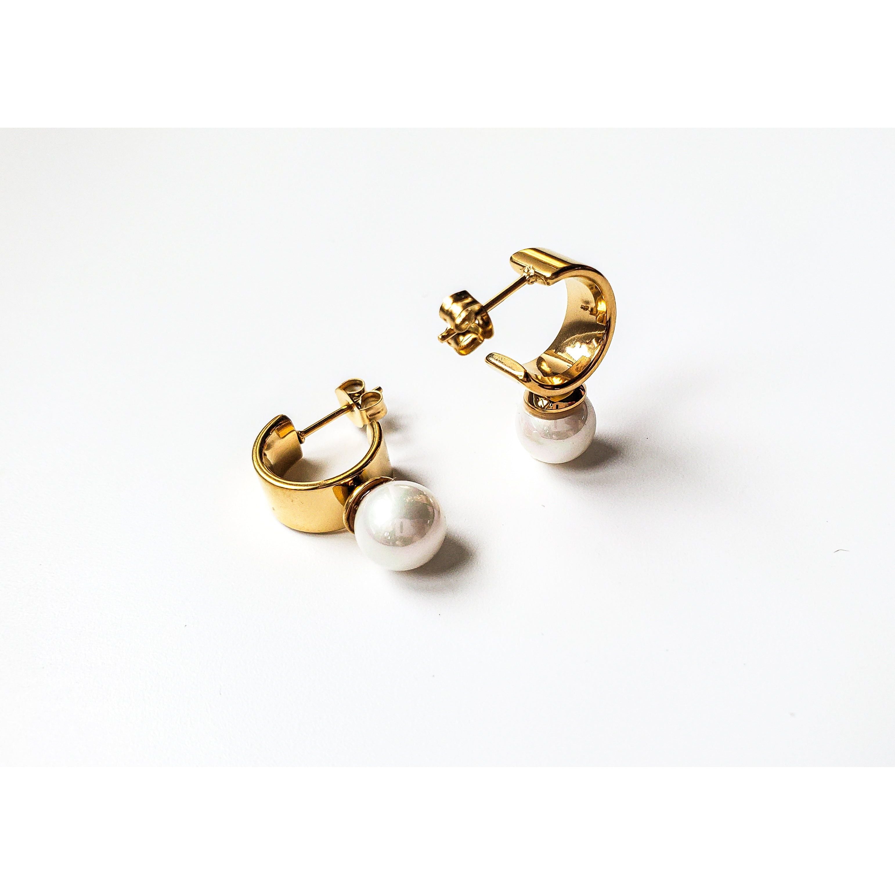 Penelope 18K Pearl Hoop Huggie Earrings