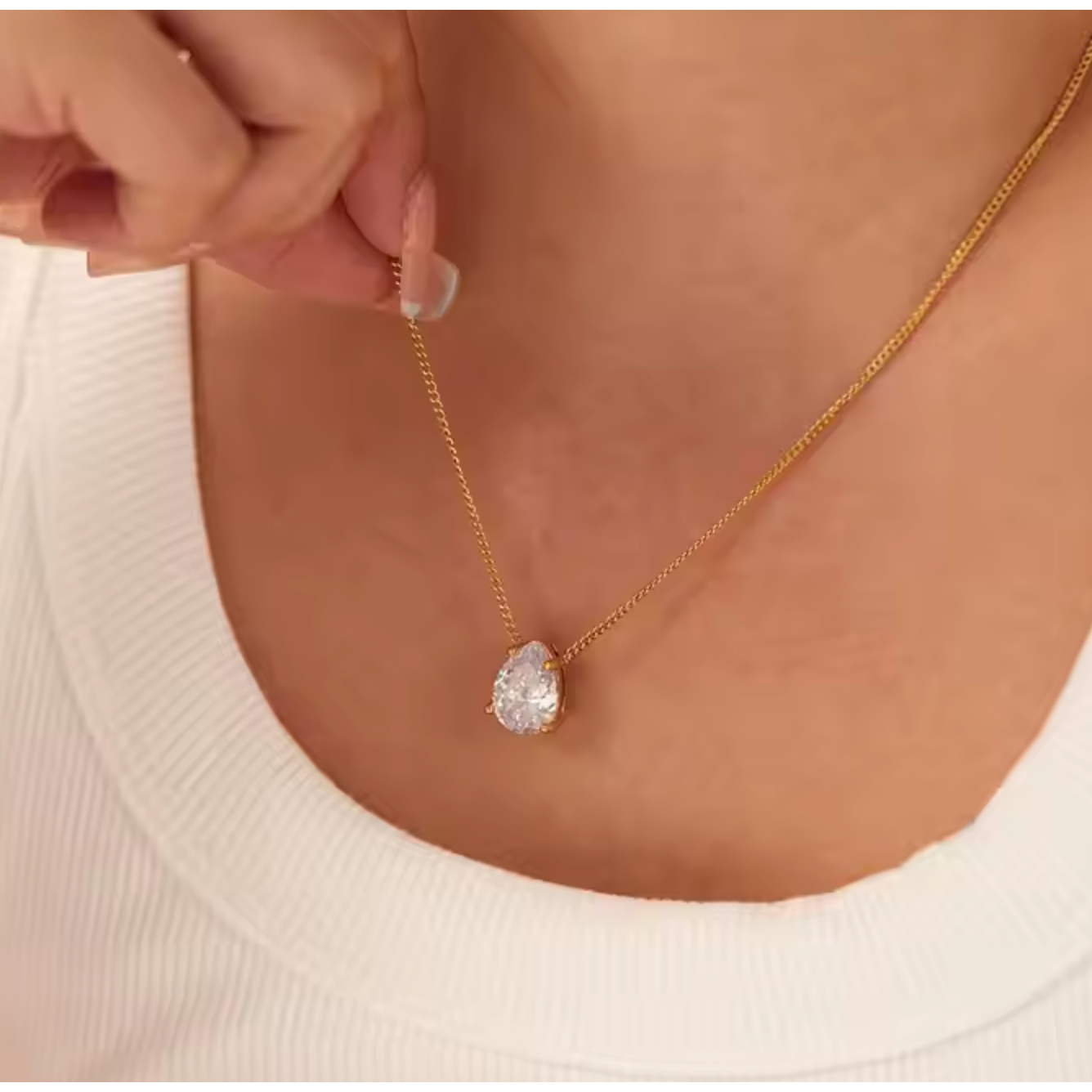 Sophia 18K Pear Necklace