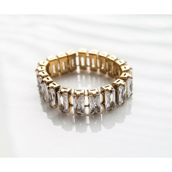 Seline 18k Gold Moissanite Baguette Ring